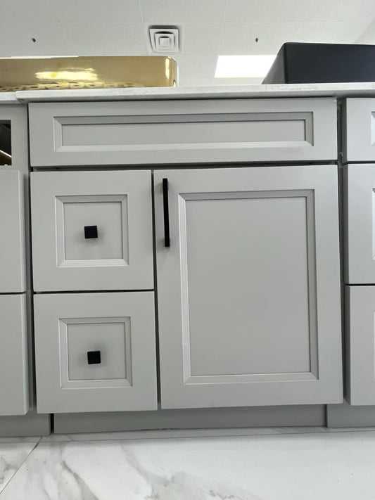 DV11 Vanity Solid Wood Grey 30" (Final Sale)