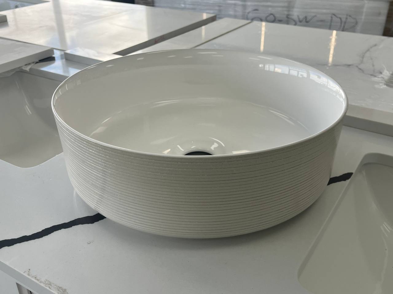 DVS20 Ceramic Vessel Sink Glossy White (Final Sale)