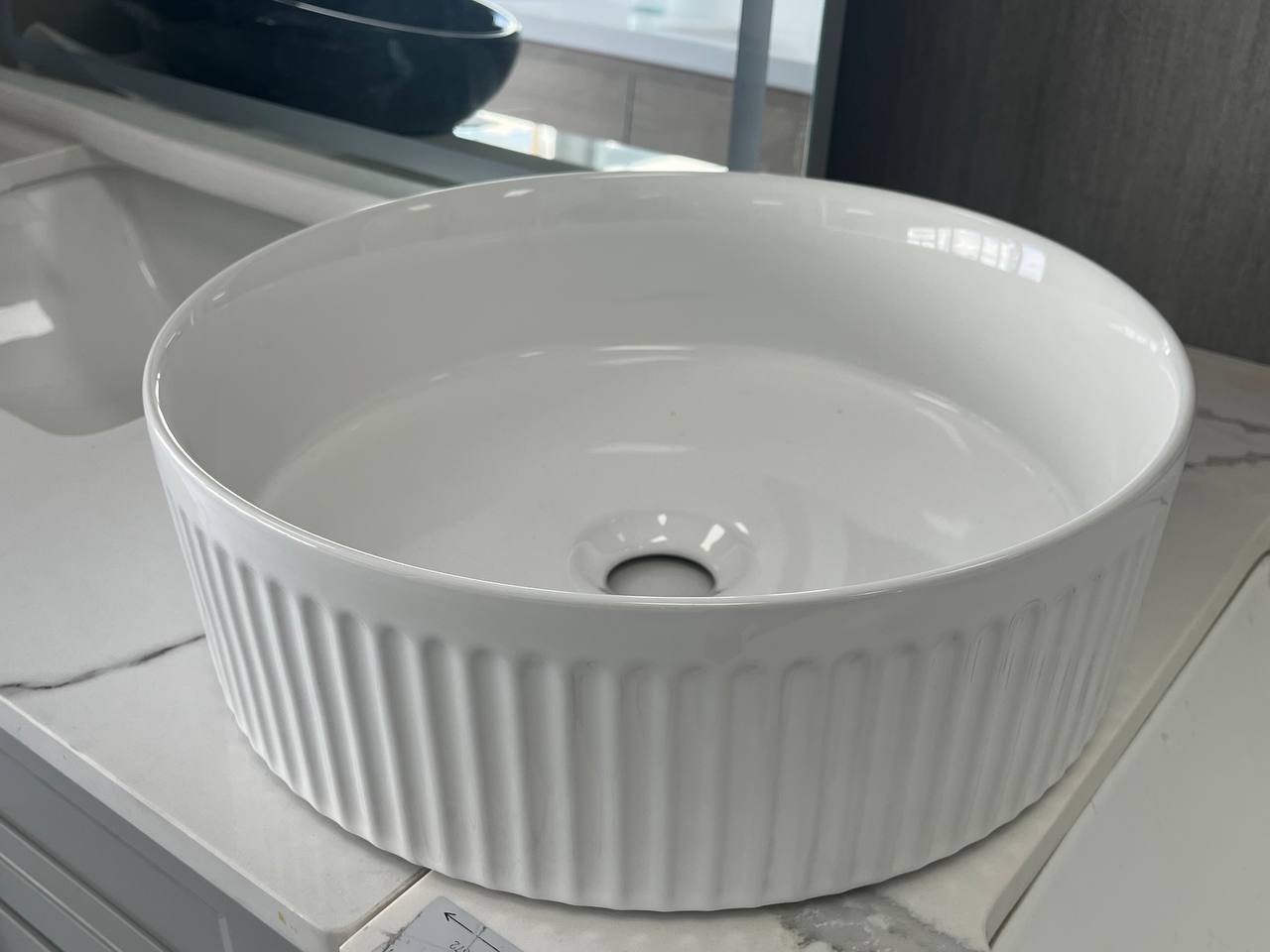 DVS23 Ceramic Vessel Sink Glossy White (Final Sale)